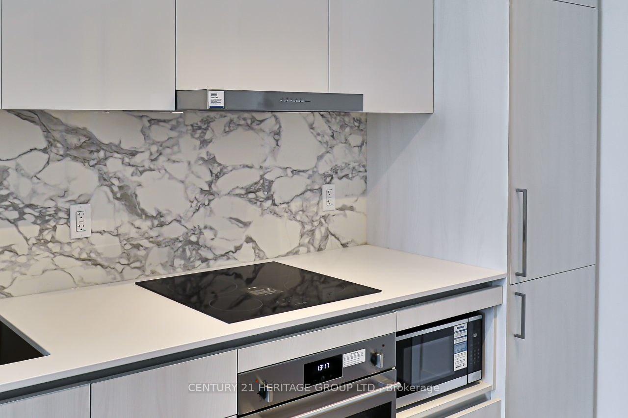 Photo 6 of Unit 6510, 225 Commerce Street, Vaughan, Vaughan Corporate Centre — HOMEH
