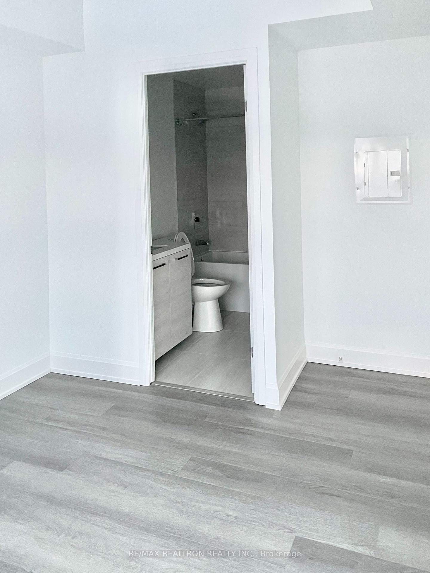 Photo 9 of Unit 3209, 12 Gandhi Lane, Markham, Commerce Valley — HOMEH