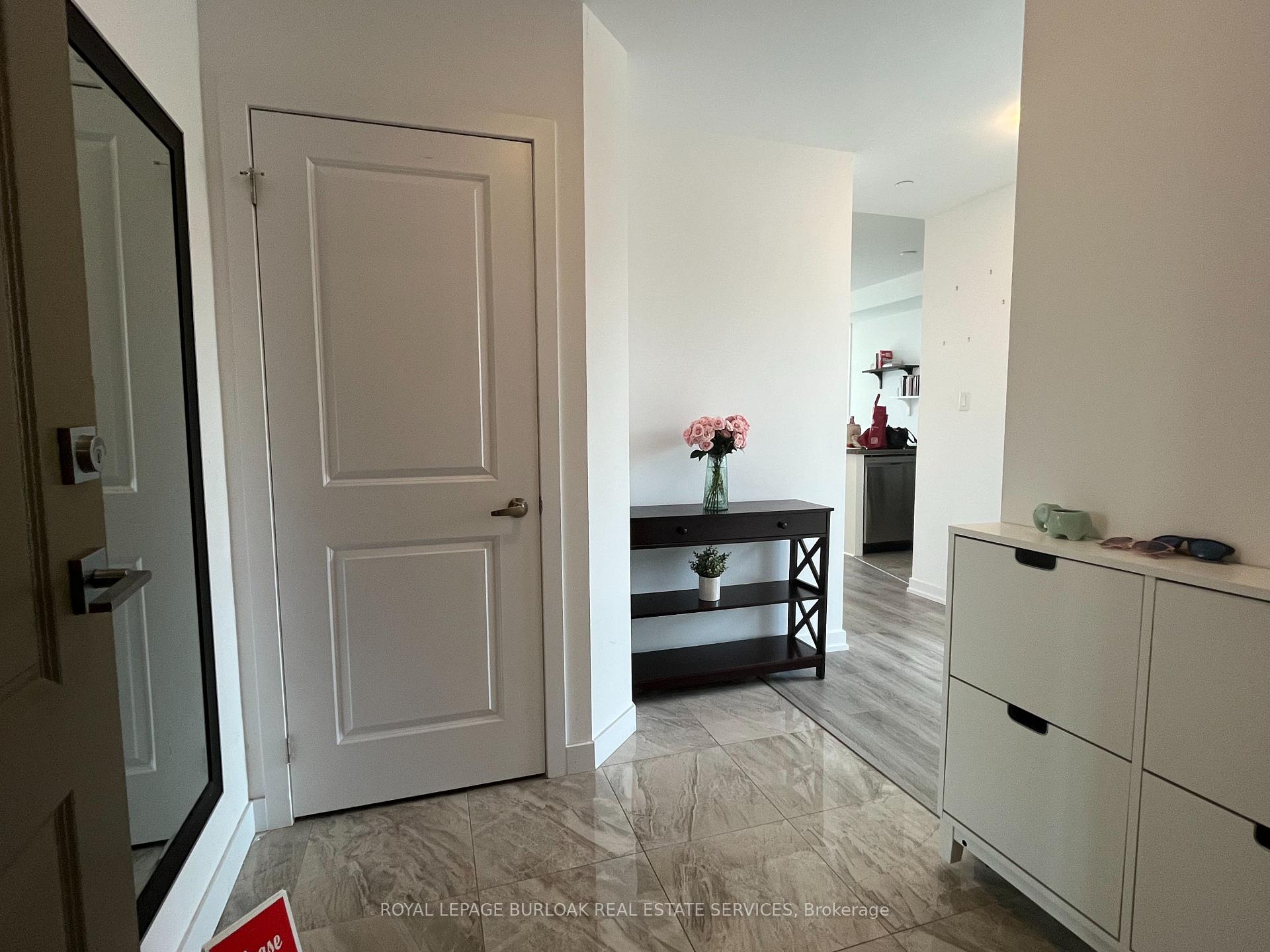 Photo 4 of Unit 210, 101 Shoreview Place, Hamilton, Lakeshore — HOMEH