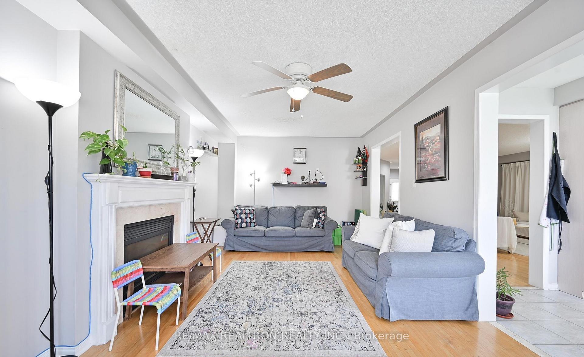 Photo 6 of 61 Fallstar Crescent, Brampton, Fletcher's Meadow — HOMEH