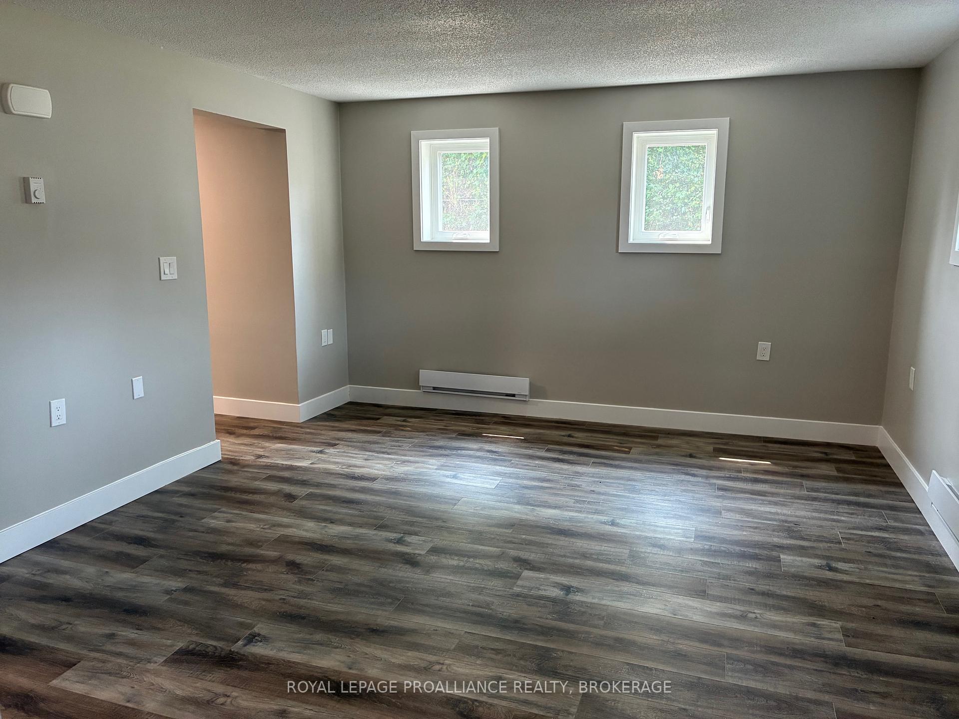 Photo 11 of 565 Emma Street, Gananoque — HOMEH