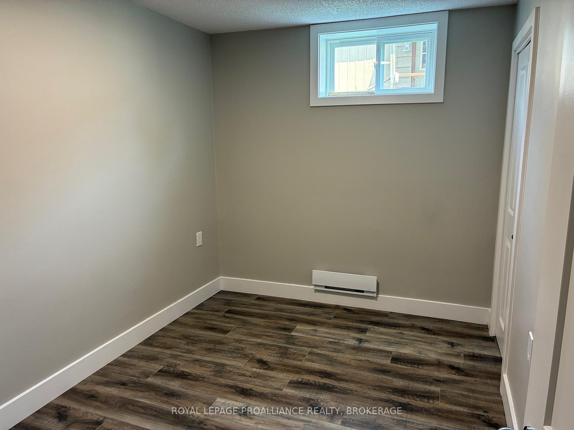 Photo 14 of 565 Emma Street, Gananoque — HOMEH
