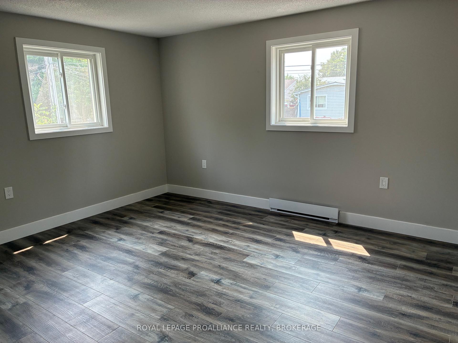 Photo 25 of 565 Emma Street, Gananoque — HOMEH