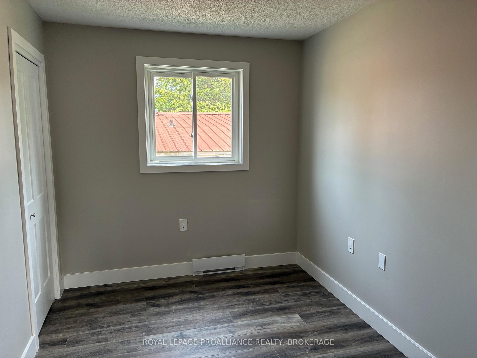 Photo 30 of 565 Emma Street, Gananoque — HOMEH