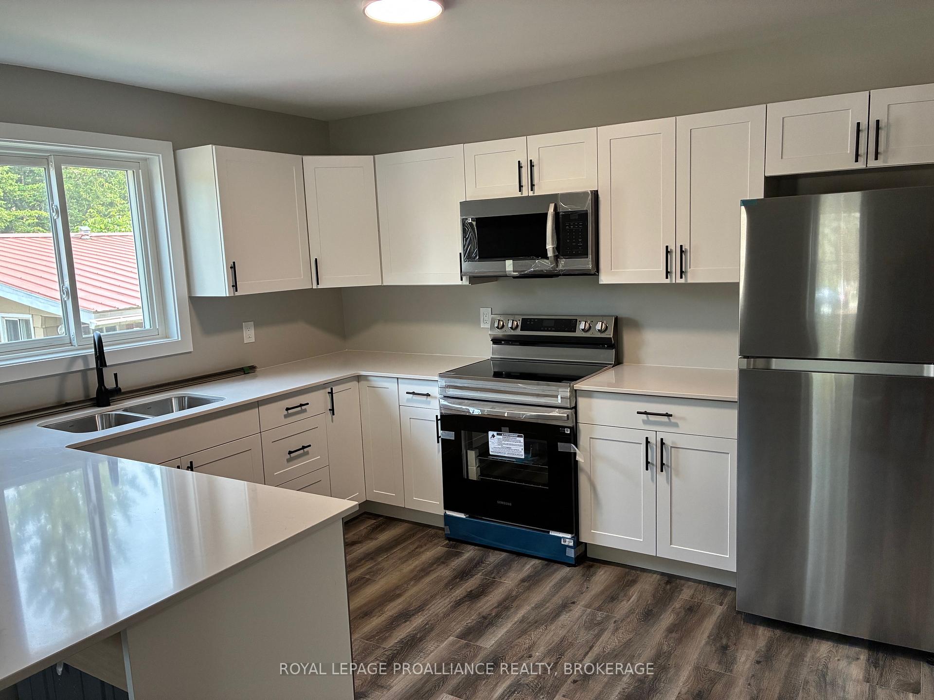 Photo 29 of 565 Emma Street, Gananoque — HOMEH