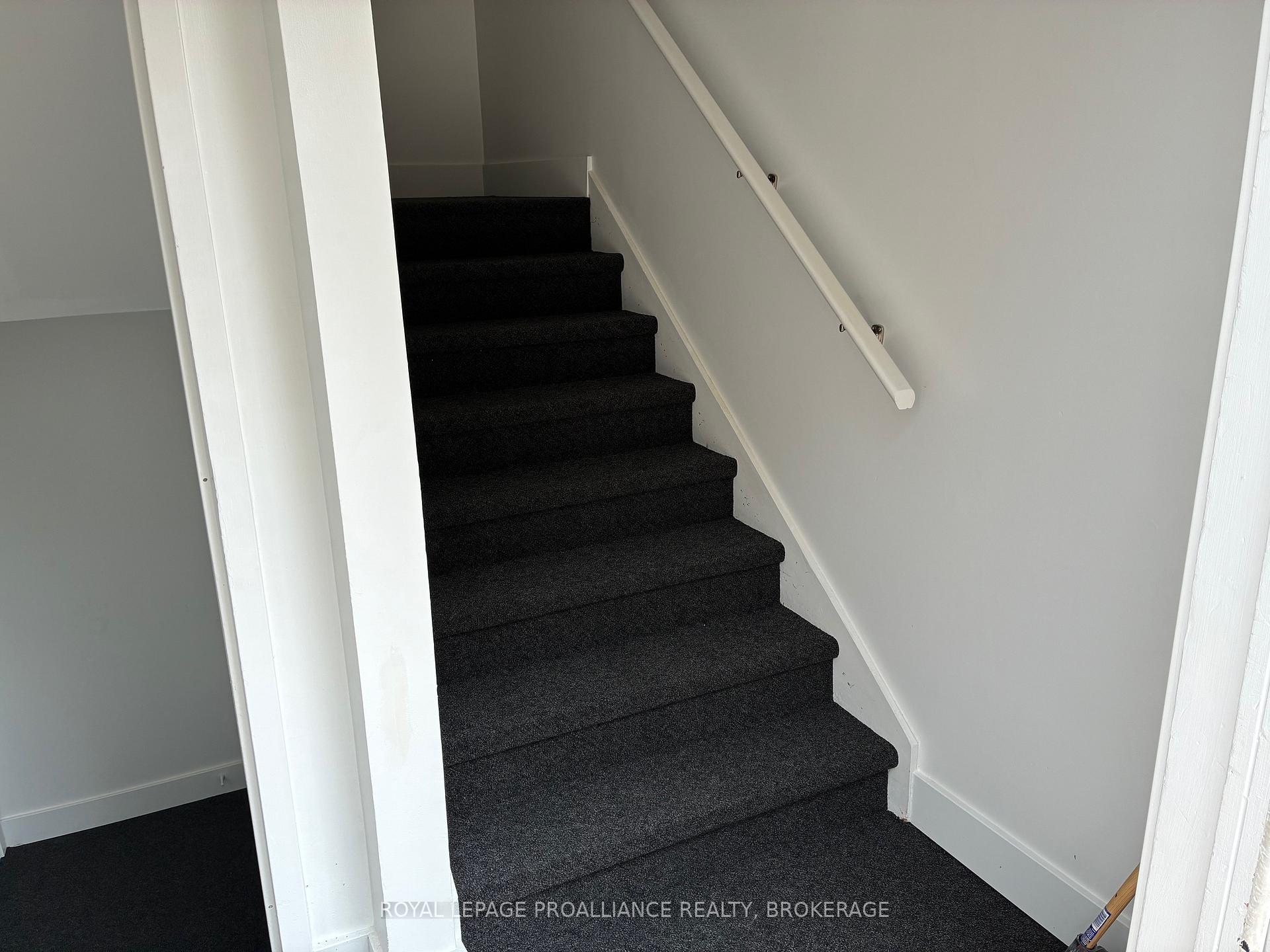 Photo 33 of 565 Emma Street, Gananoque — HOMEH