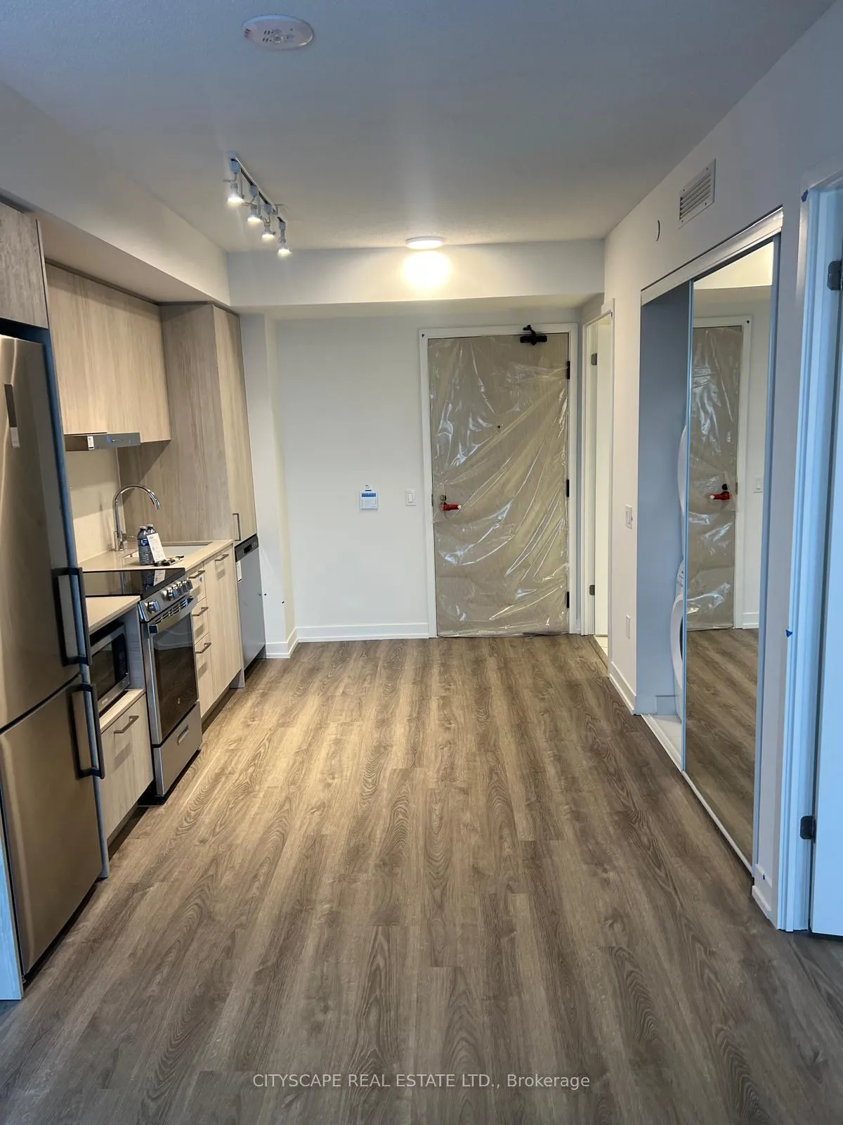 Photo 2 of Unit 3305, 195 Commerce Street, Vaughan, Vaughan Corporate Centre — HOMEH