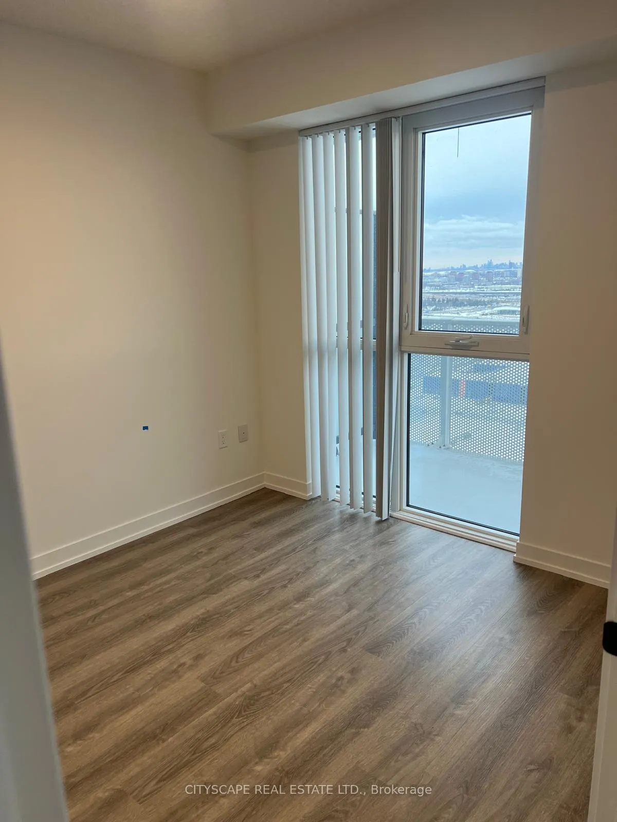 Photo 9 of Unit 3305, 195 Commerce Street, Vaughan, Vaughan Corporate Centre — HOMEH