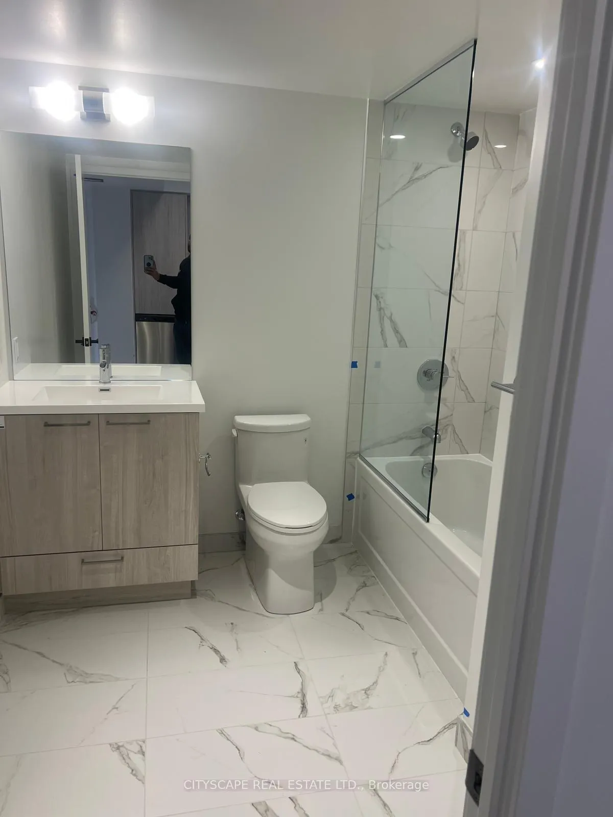 Photo 14 of Unit 3305, 195 Commerce Street, Vaughan, Vaughan Corporate Centre — HOMEH