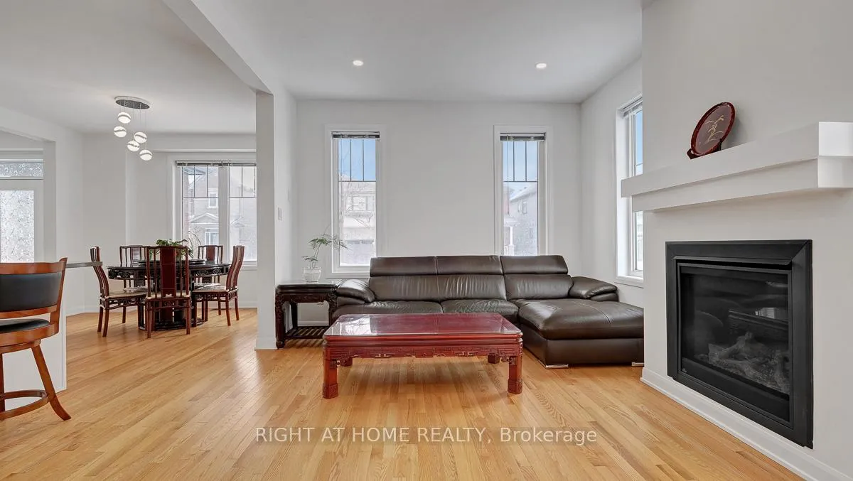 Photo 6 of 22 Dalkey Way, Ottawa, Barrhaven - Half Moon Bay — HOMEH