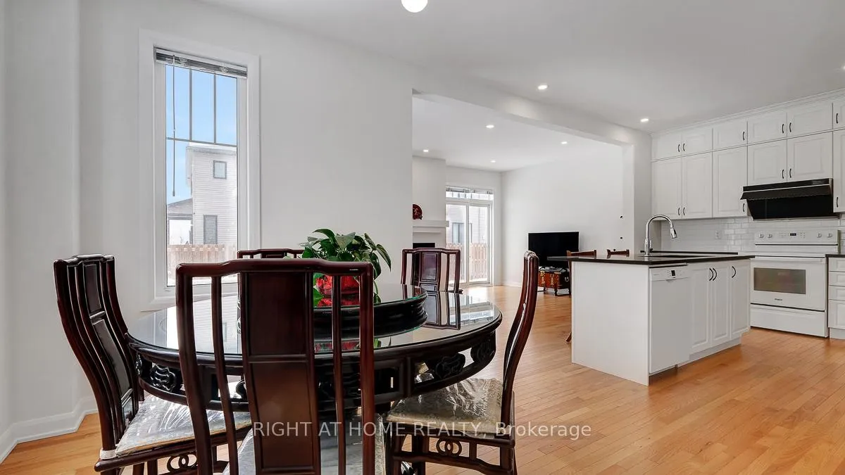 Photo 10 of 22 Dalkey Way, Ottawa, Barrhaven - Half Moon Bay — HOMEH