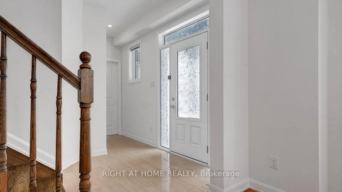 Photo 18 of 22 Dalkey Way, Ottawa, Barrhaven - Half Moon Bay — HOMEH