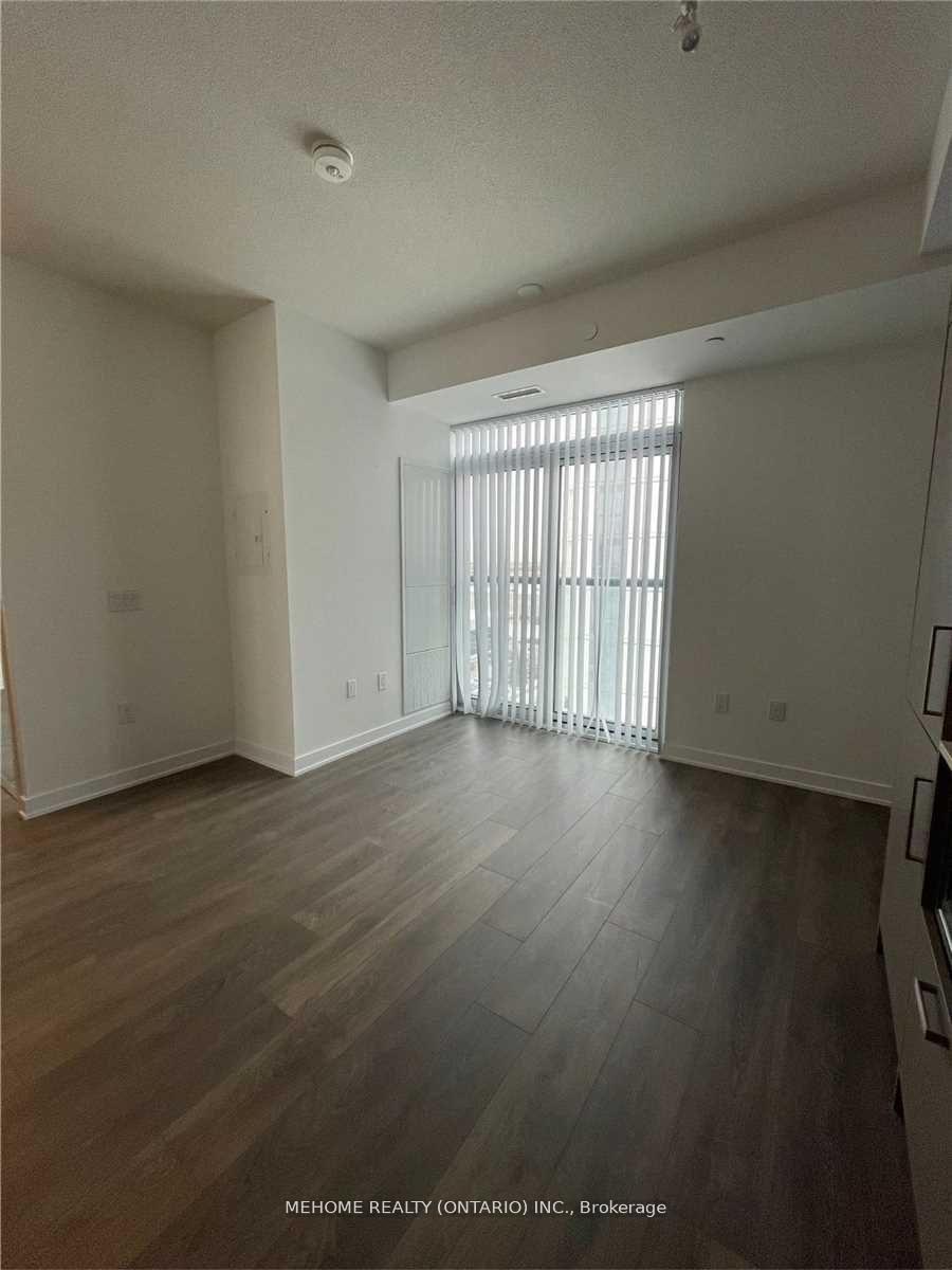 Photo 5 of Unit 803, 10 Honeycrisp Crescent, Vaughan, Vaughan Corporate Centre — HOMEH