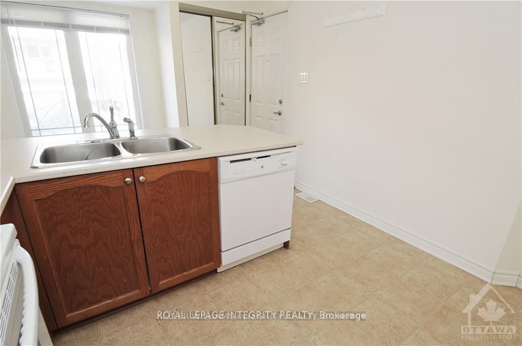 Photo 6 of 156 Paseo Private, Ottawa, Centrepointe — HOMEH