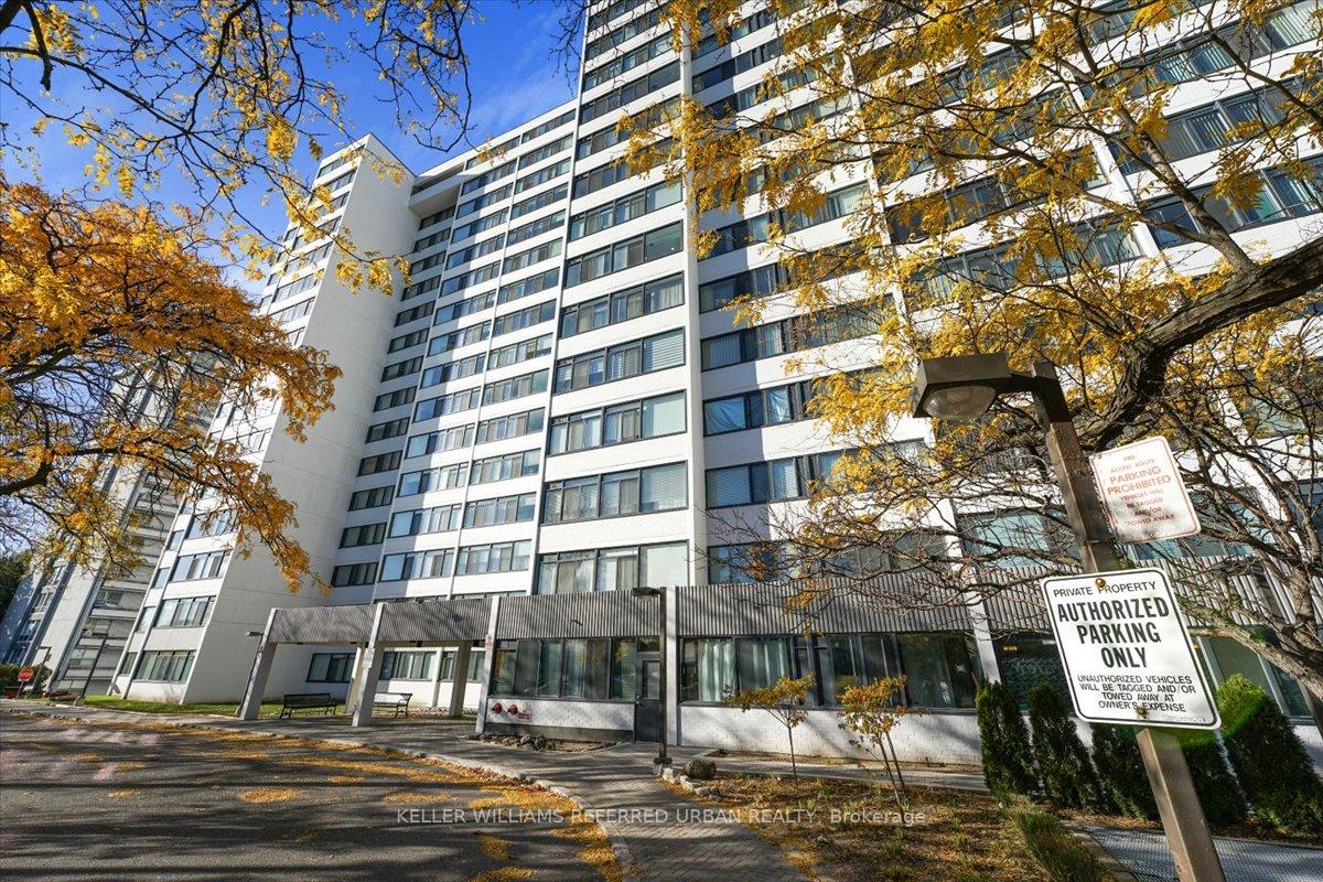 Photo 11 of Unit 1401, 3000 Bathurst Street, Toronto, Englemount-Lawrence — HOMEH