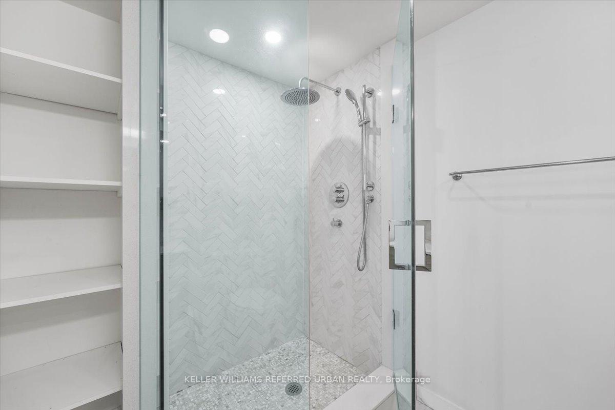Photo 18 of Unit 1401, 3000 Bathurst Street, Toronto, Englemount-Lawrence — HOMEH