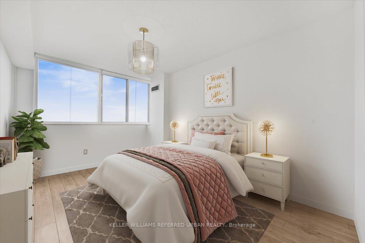 Photo 19 of Unit 1401, 3000 Bathurst Street, Toronto, Englemount-Lawrence — HOMEH