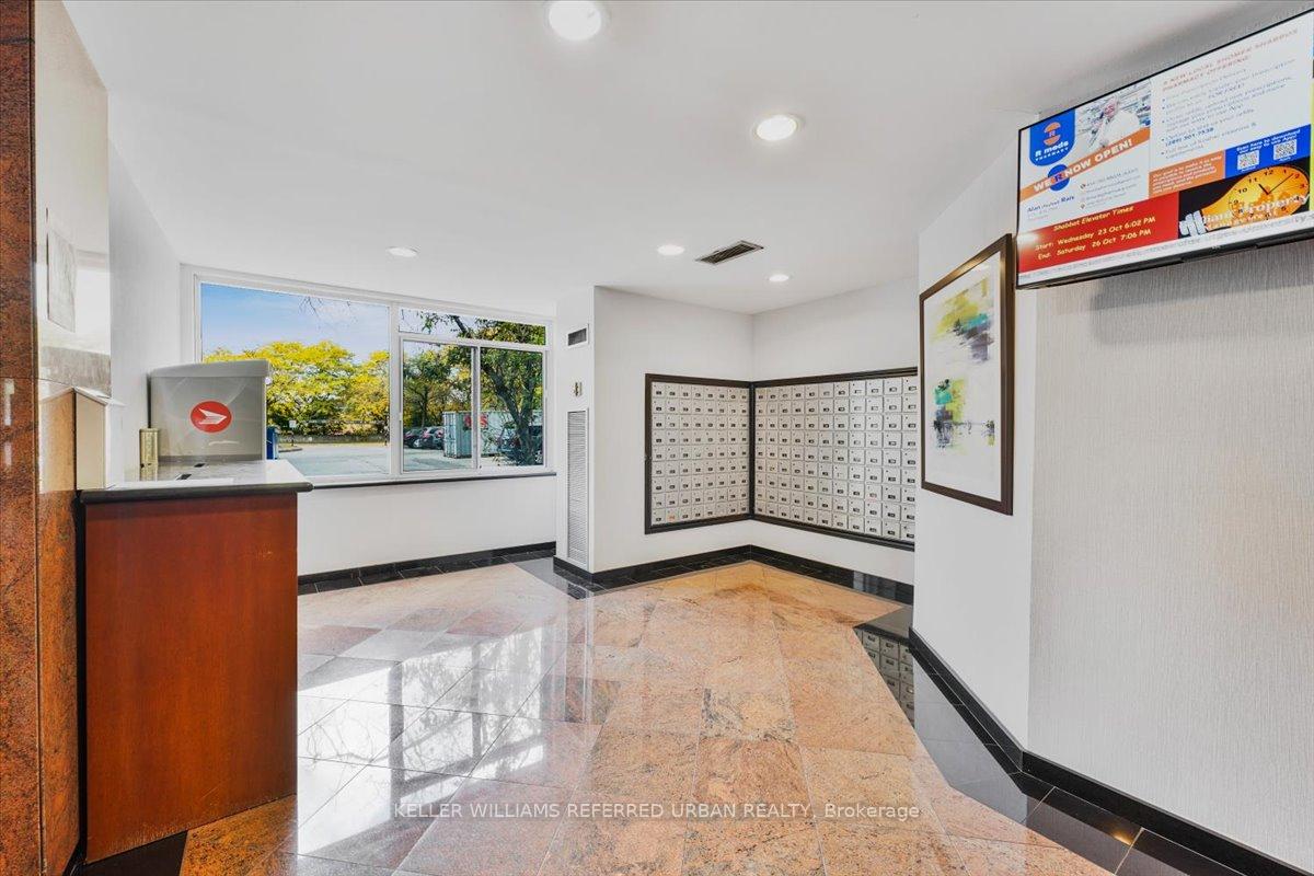 Photo 28 of Unit 1401, 3000 Bathurst Street, Toronto, Englemount-Lawrence — HOMEH
