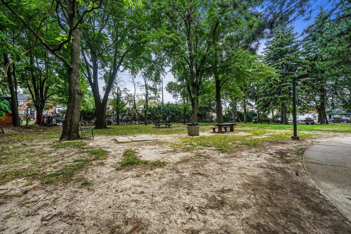 Photo 34 of Unit 1401, 3000 Bathurst Street, Toronto, Englemount-Lawrence — HOMEH