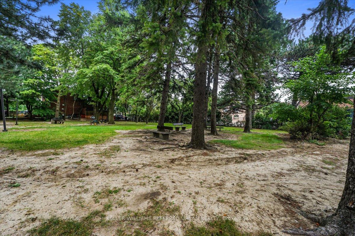 Photo 30 of Unit 1401, 3000 Bathurst Street, Toronto, Englemount-Lawrence — HOMEH