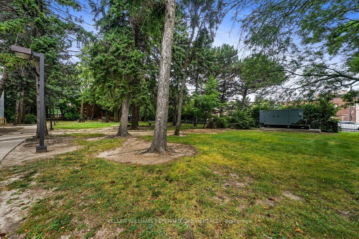 Photo 35 of Unit 1401, 3000 Bathurst Street, Toronto, Englemount-Lawrence — HOMEH