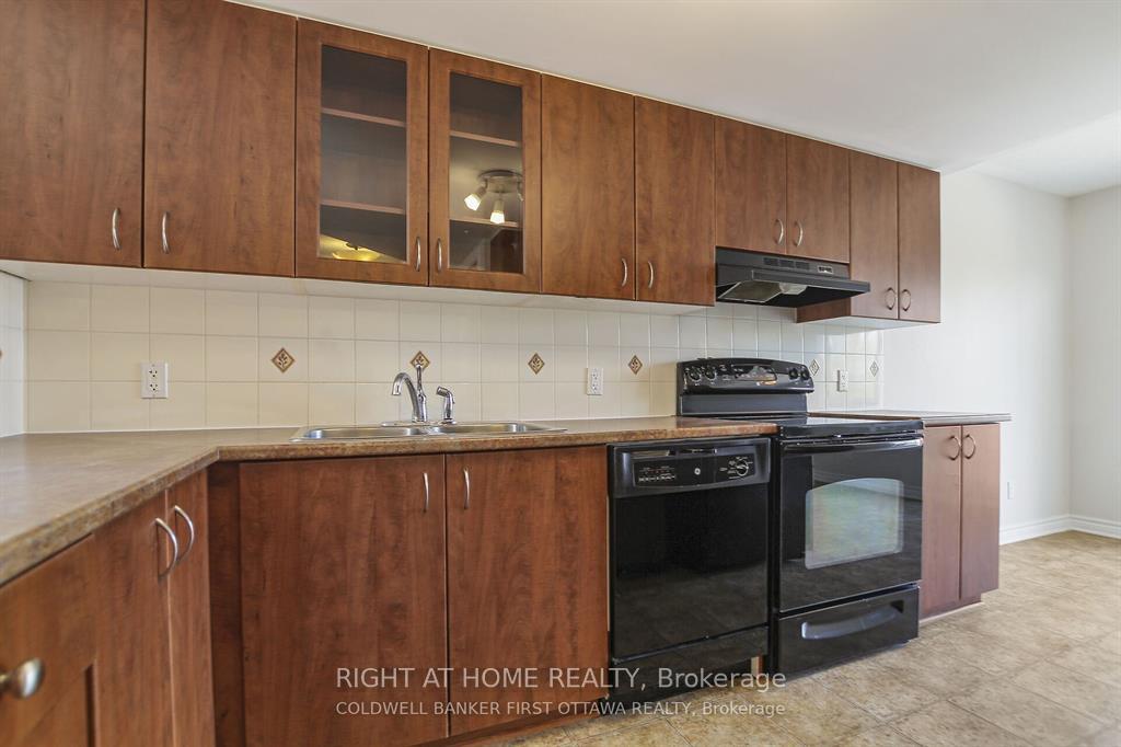 Photo 6 of Unit B, 397 Chapman Mills Drive, Ottawa, Barrhaven - Strandherd — HOMEH