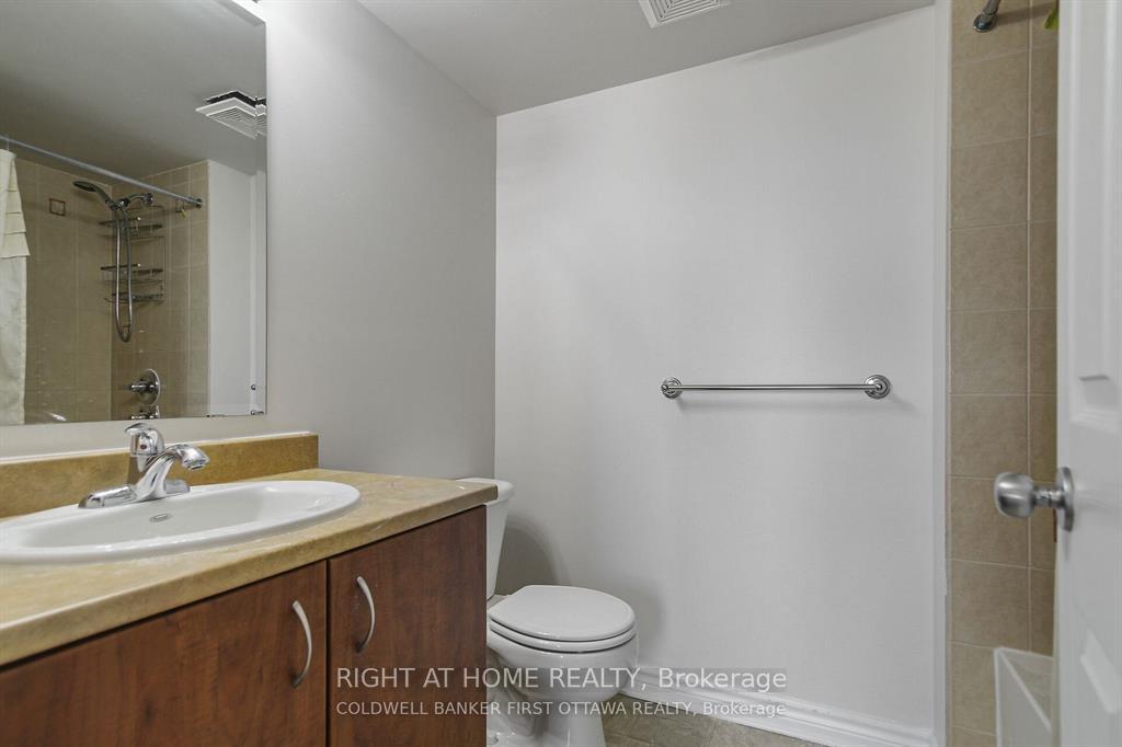 Photo 13 of Unit B, 397 Chapman Mills Drive, Ottawa, Barrhaven - Strandherd — HOMEH