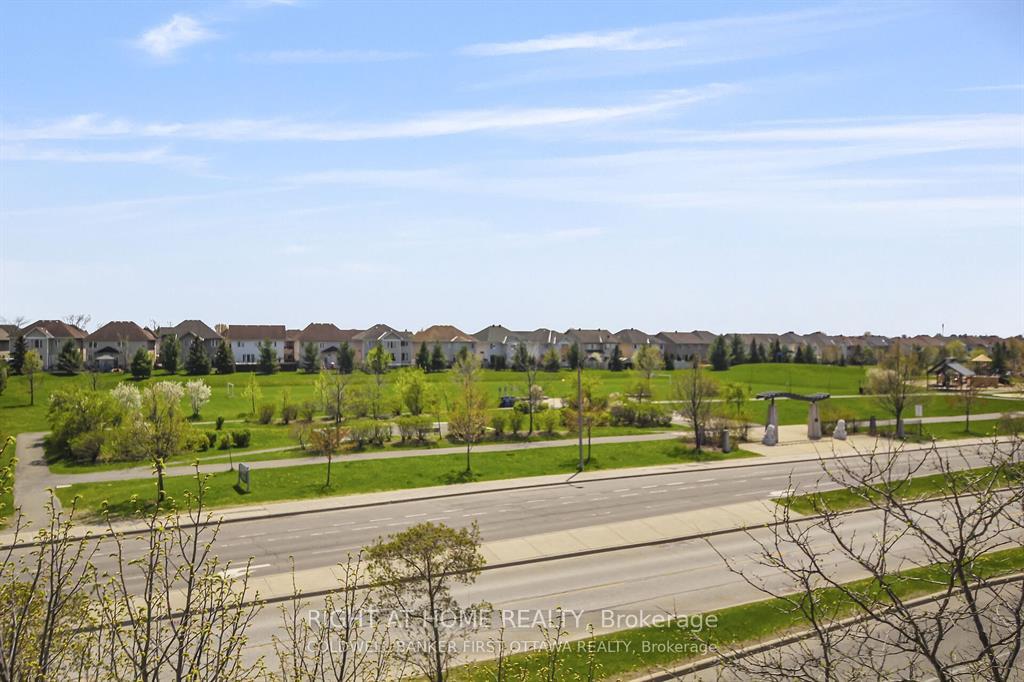 Photo 16 of Unit B, 397 Chapman Mills Drive, Ottawa, Barrhaven - Strandherd — HOMEH
