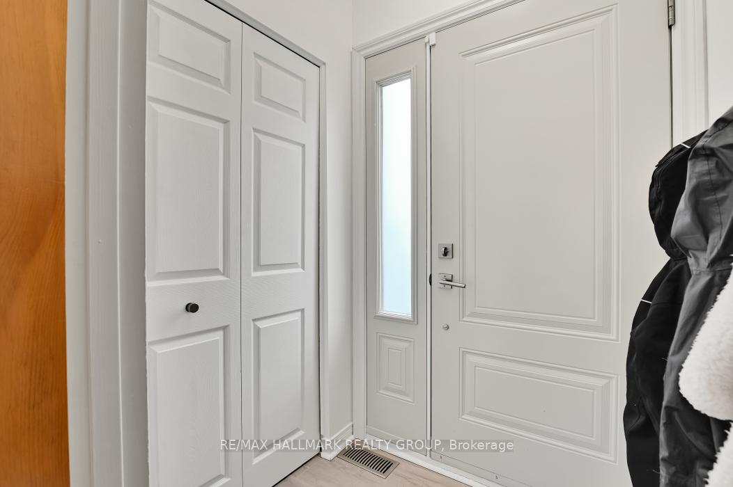 Photo 2 of 2292 Urbandale Drive, Ottawa, Elmvale Acres/Urbandale — HOMEH