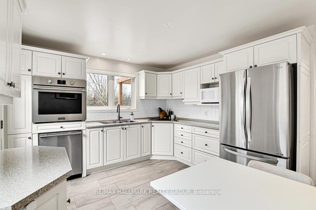 Photo 12 of 2292 Urbandale Drive, Ottawa, Elmvale Acres/Urbandale — HOMEH