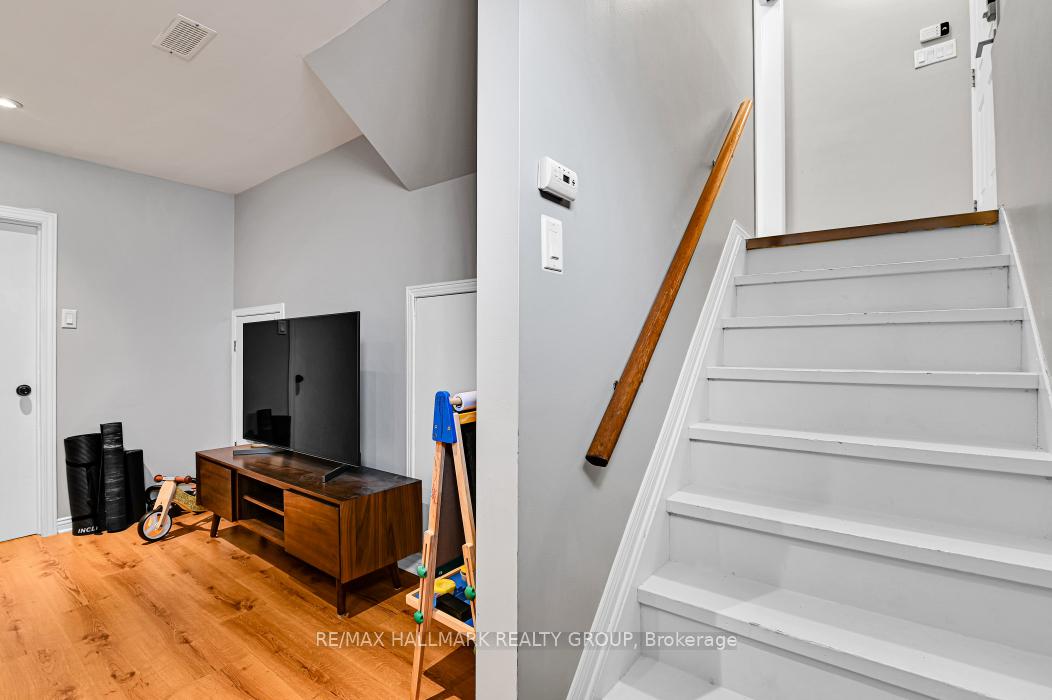 Photo 25 of 2292 Urbandale Drive, Ottawa, Elmvale Acres/Urbandale — HOMEH