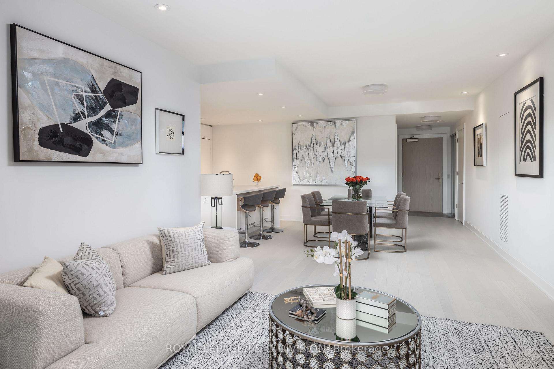 Photo 2 of Unit 612, 1 Strathgowan Avenue, Toronto, Lawrence Park South — HOMEH