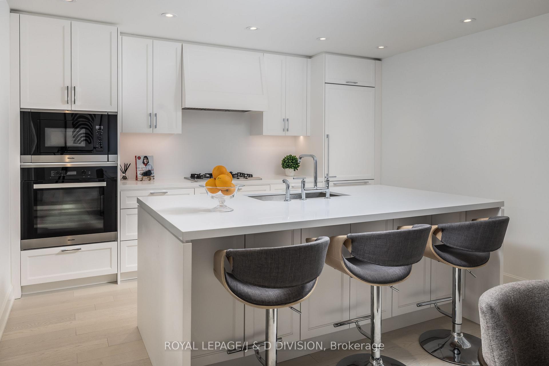 Photo 9 of Unit 612, 1 Strathgowan Avenue, Toronto, Lawrence Park South — HOMEH