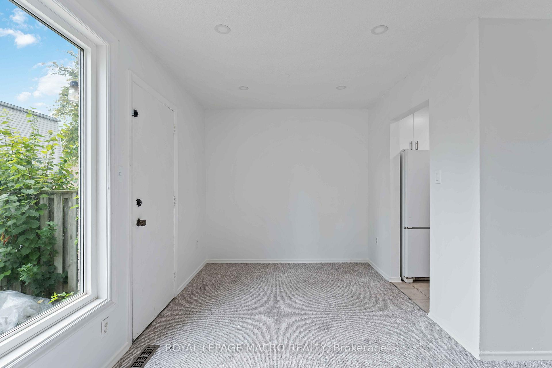Photo 4 of Unit 60, 33 Rochelle Avenue, Hamilton, Quinndale — HOMEH