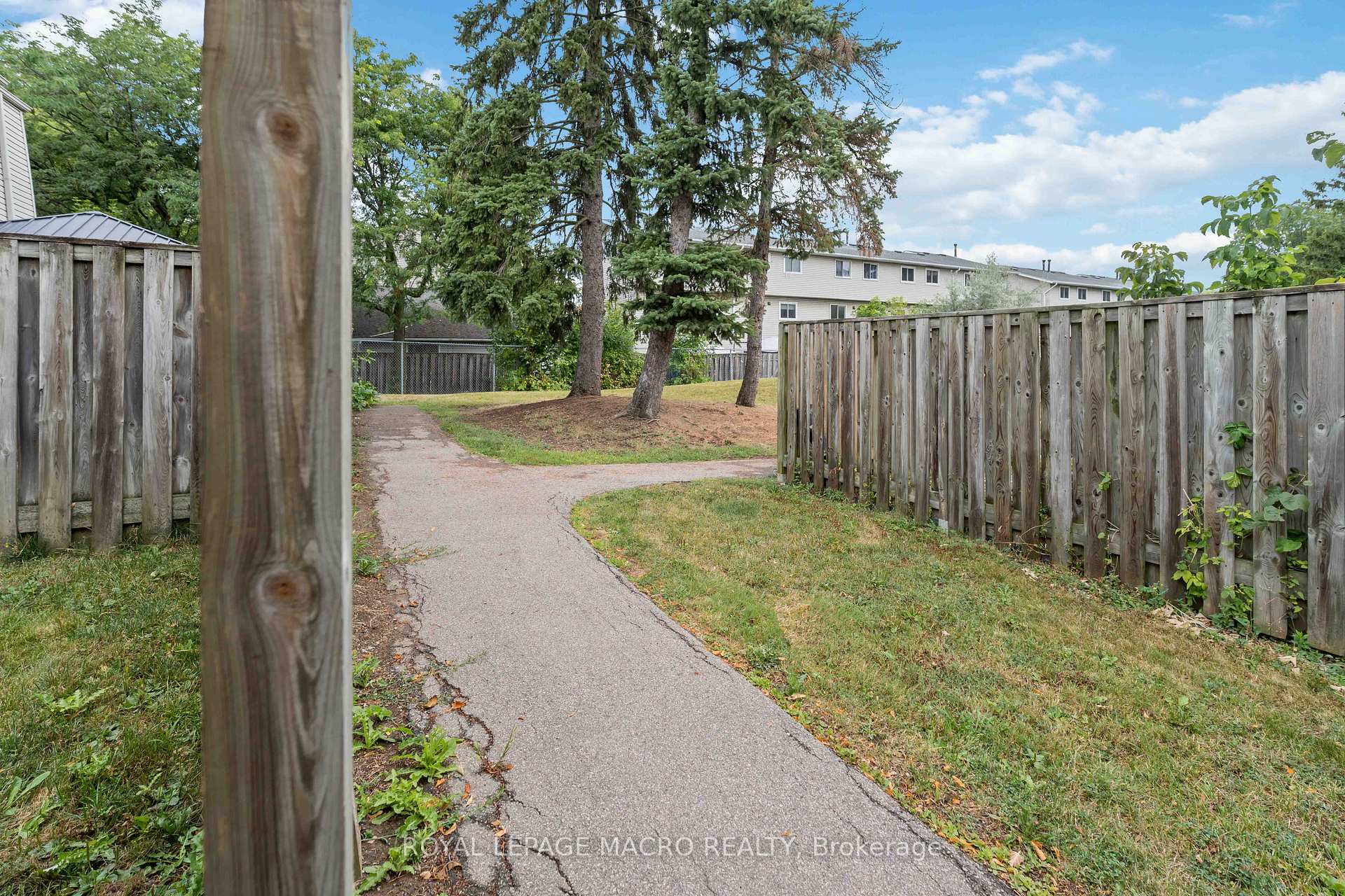 Photo 48 of Unit 60, 33 Rochelle Avenue, Hamilton, Quinndale — HOMEH