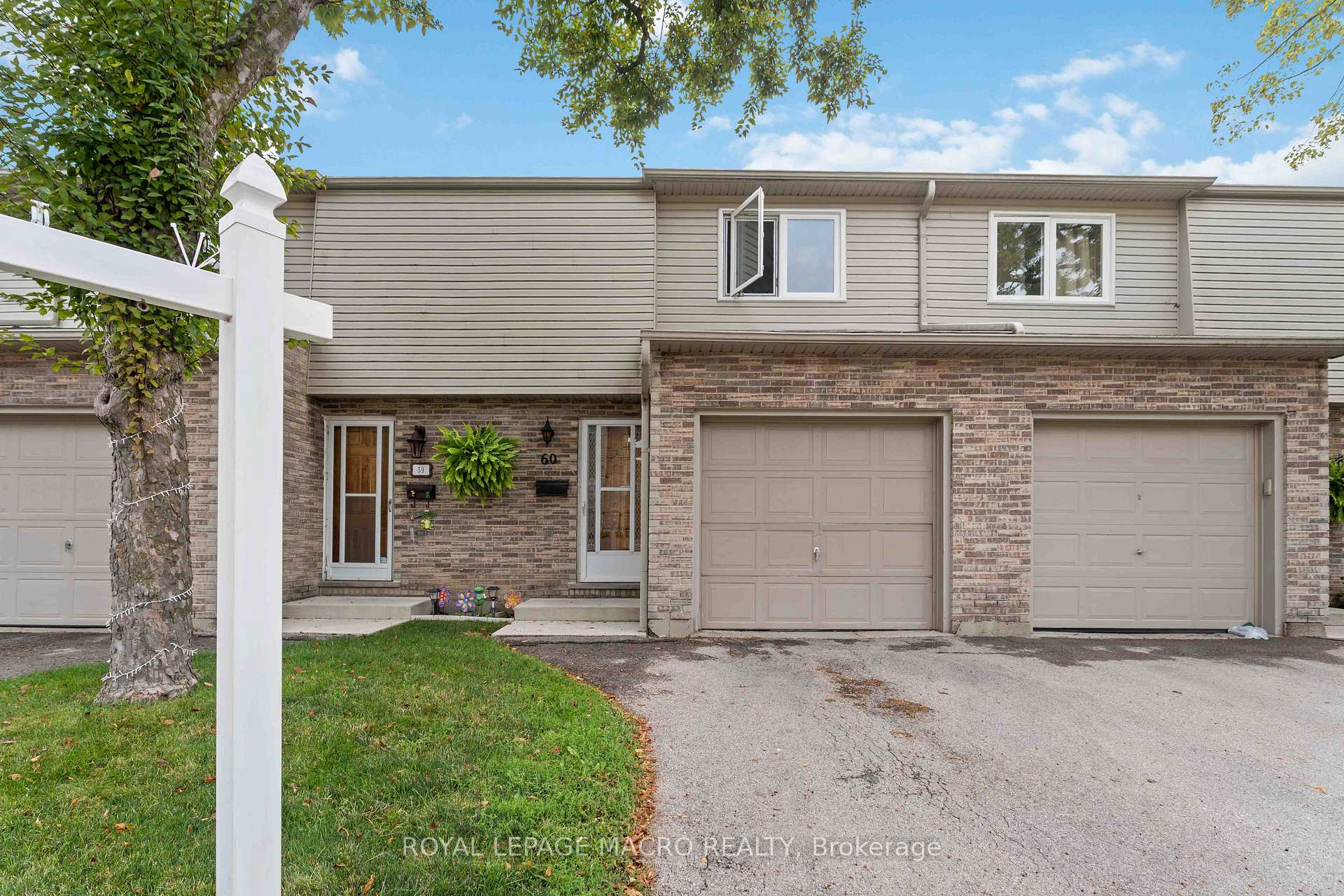 Photo 2 of Unit 60, 33 Rochelle Avenue, Hamilton, Quinndale — HOMEH
