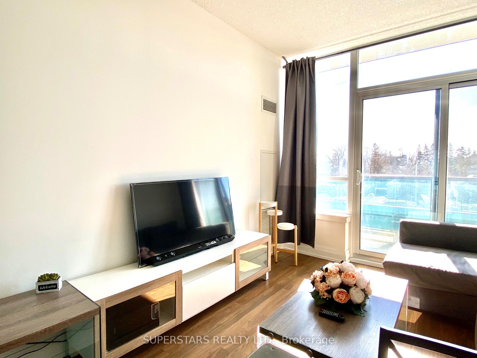 Photo 3 of Unit 318, 7165 Yonge Street, Markham, Thornhill — HOMEH