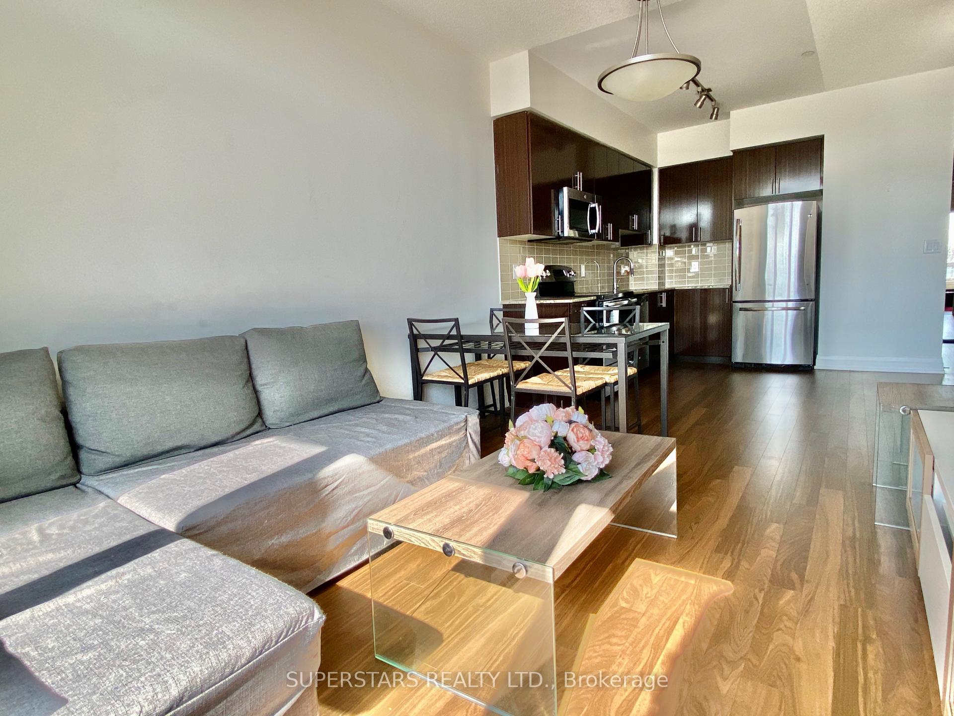 Photo 5 of Unit 318, 7165 Yonge Street, Markham, Thornhill — HOMEH