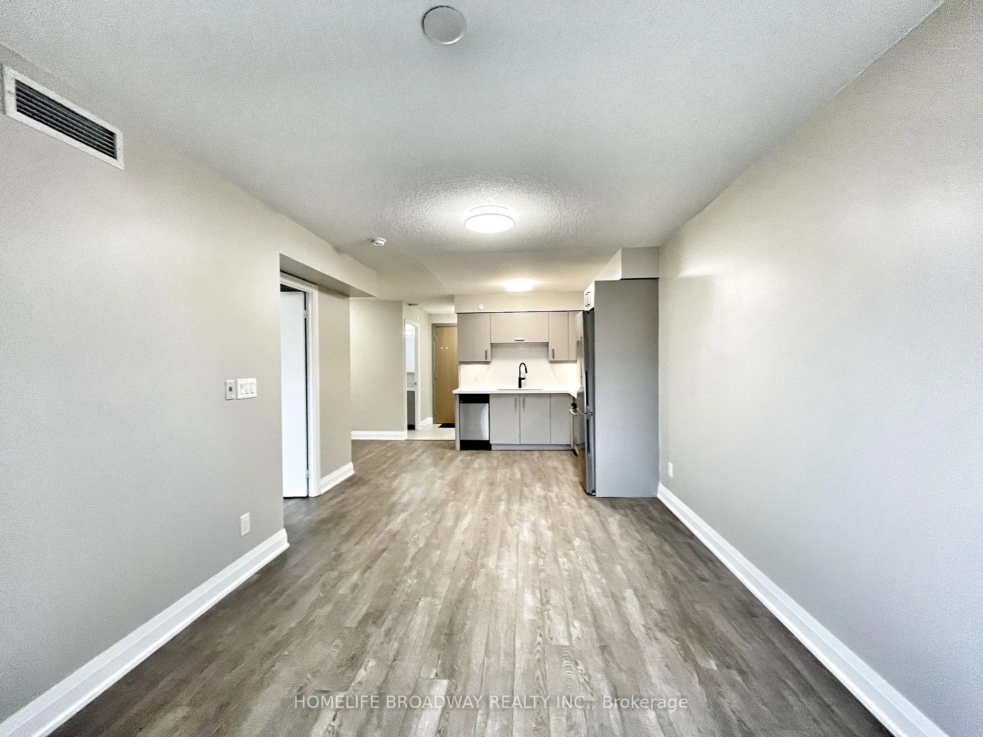 Photo 2 of Unit 707, 18 Uptown Drive, Markham, Unionville — HOMEH