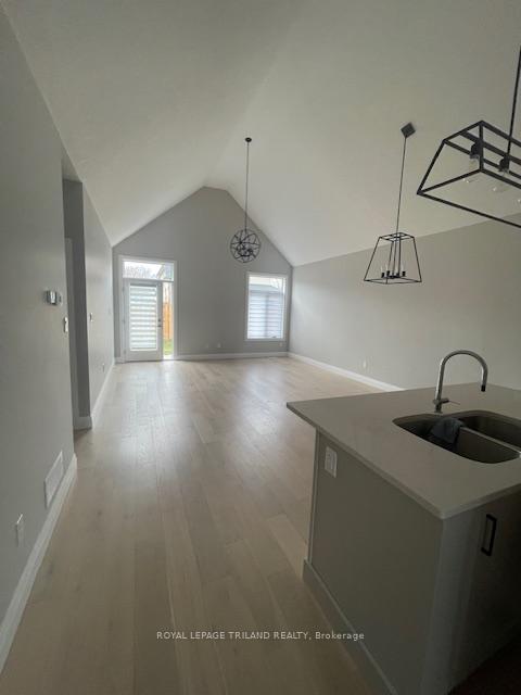 Photo 3 of Unit 4, 63 Compass Trail, Central Elgin, Rural Central Elgin — HOMEH