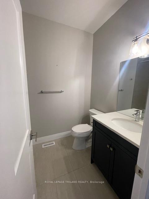 Photo 8 of Unit 4, 63 Compass Trail, Central Elgin, Rural Central Elgin — HOMEH