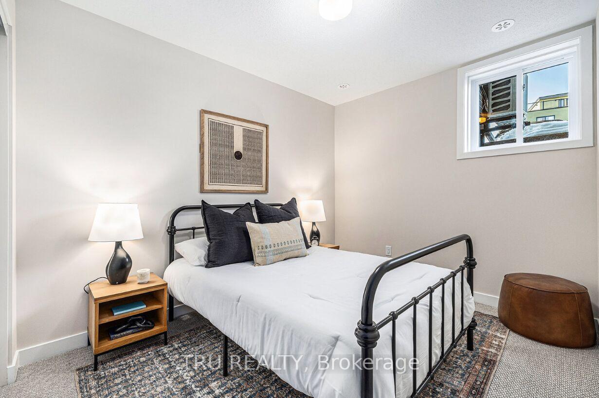 Photo 11 of 206 Mishi Private, Ottawa, CFB Rockcliffe and Area — HOMEH