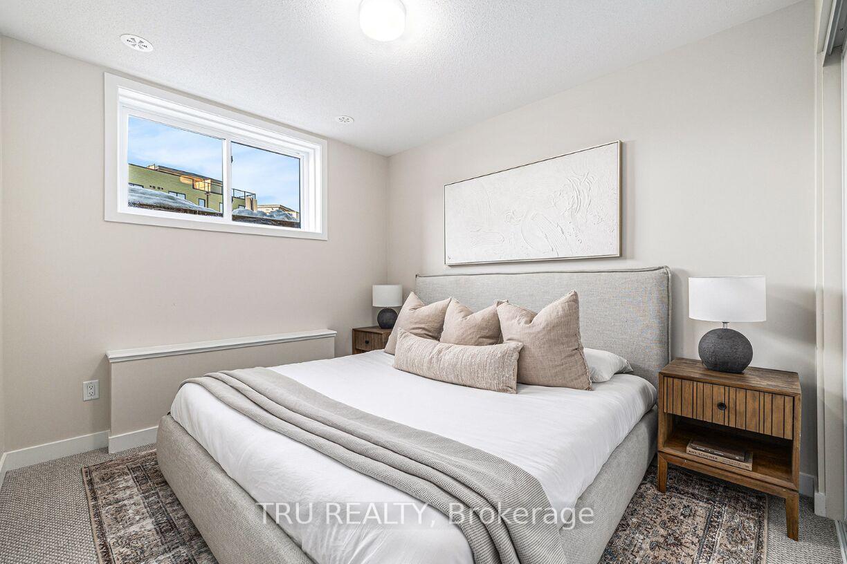 Photo 15 of 206 Mishi Private, Ottawa, CFB Rockcliffe and Area — HOMEH