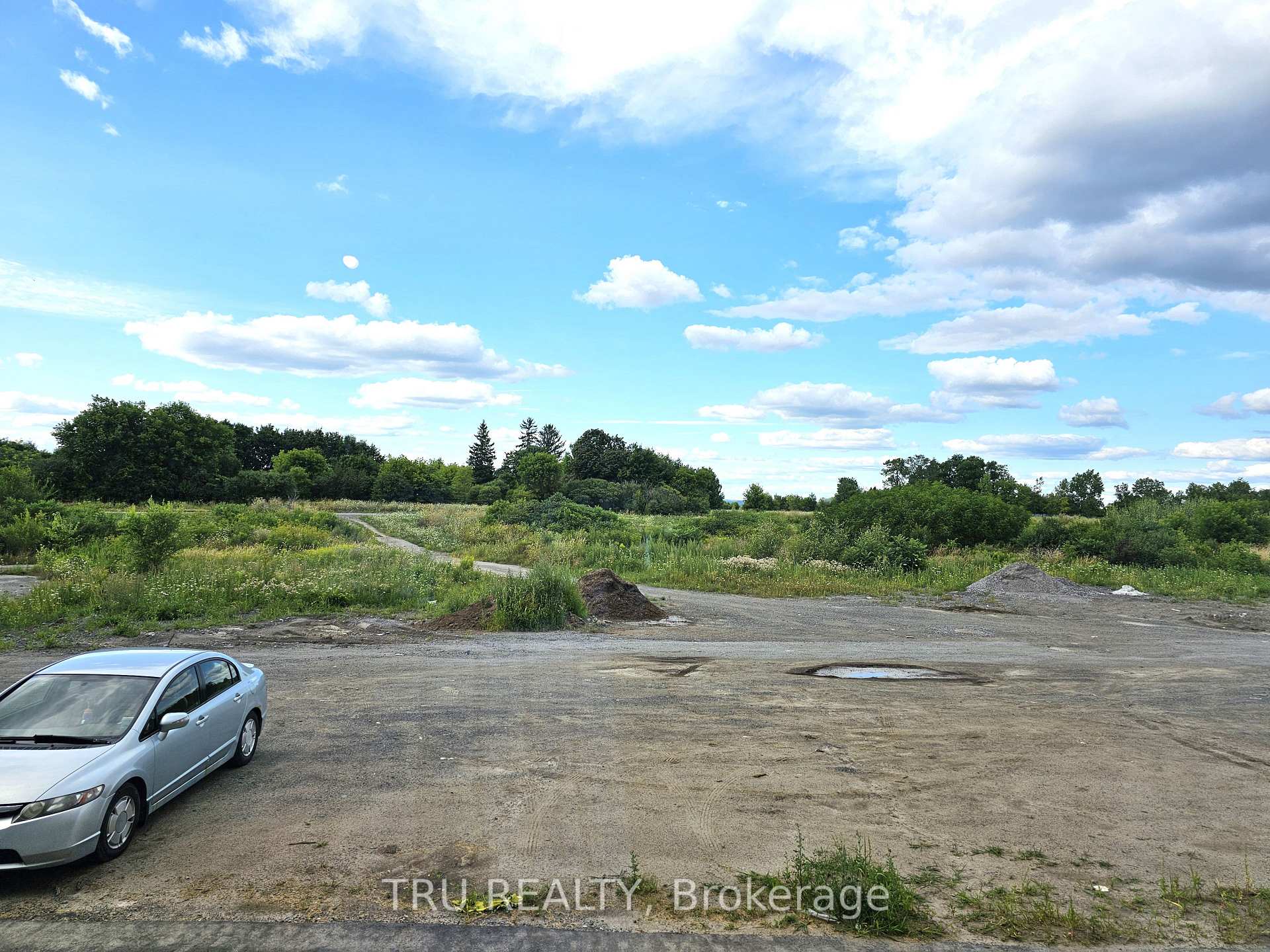 Photo 17 of 206 Mishi Private, Ottawa, CFB Rockcliffe and Area — HOMEH