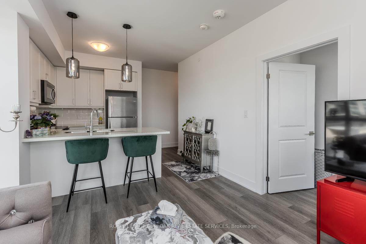 Photo 12 of Unit 705, 460 Dundas Street E, Hamilton, Waterdown — HOMEH