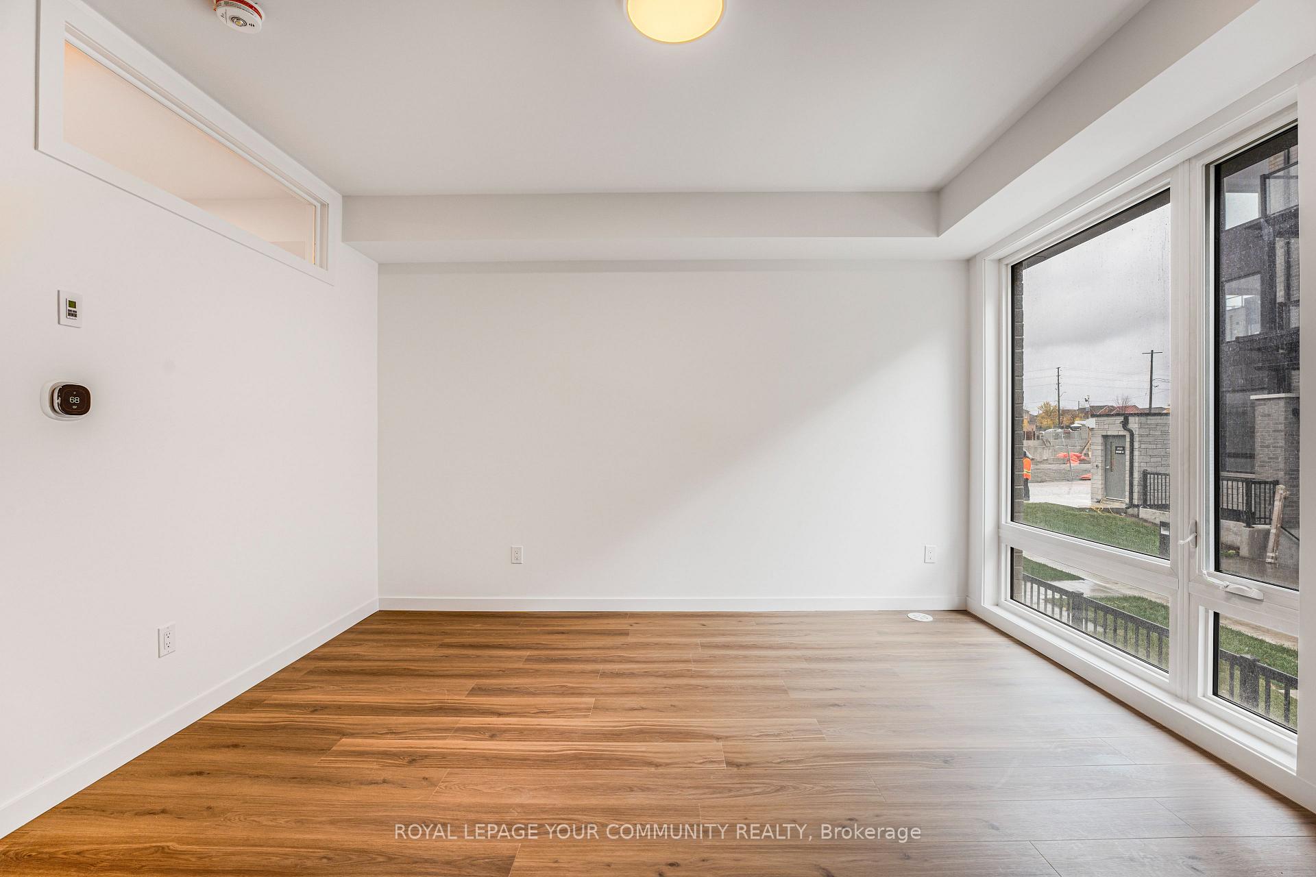 Photo 6 of Unit 21, 117 Marydale Avenue, Markham, Middlefield — HOMEH