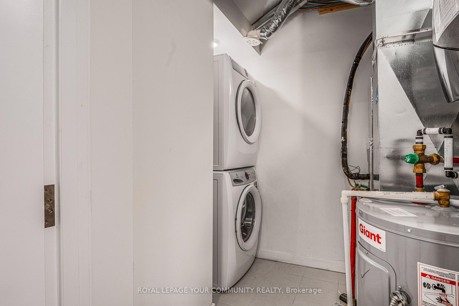 Photo 19 of Unit 21, 117 Marydale Avenue, Markham, Middlefield — HOMEH