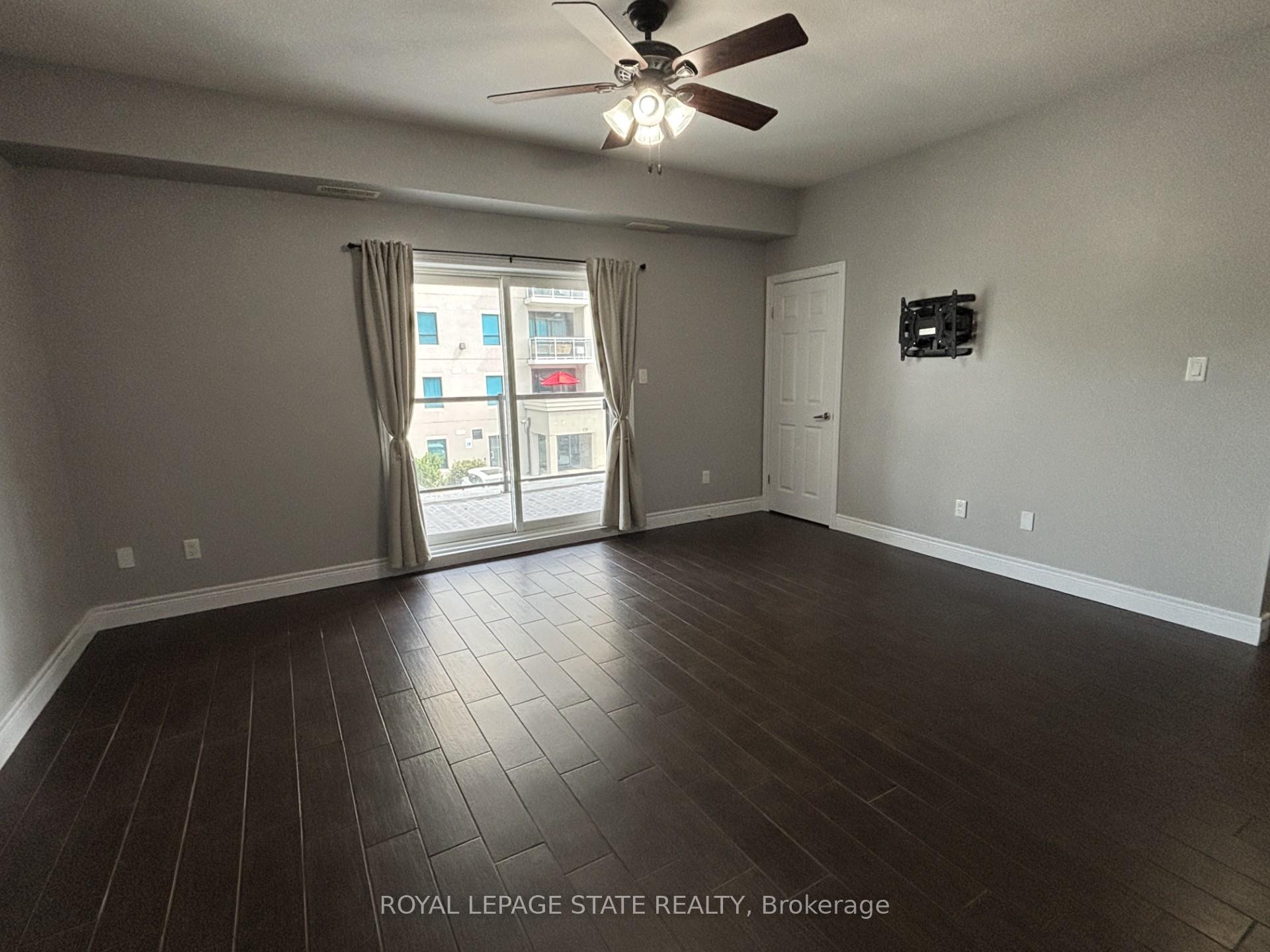 Photo 4 of Unit 2, 136 King Street W, Hamilton, Stoney Creek — HOMEH