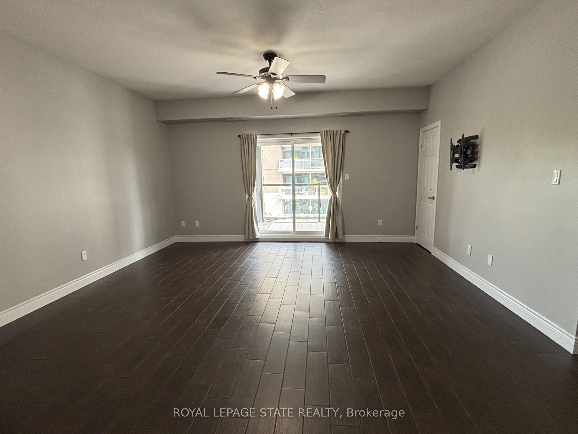 Photo 5 of Unit 2, 136 King Street W, Hamilton, Stoney Creek — HOMEH