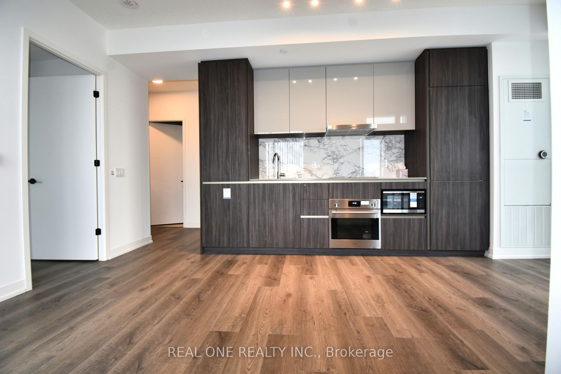 Photo 10 of Unit 1202, 8 Interchange Way, Vaughan, Vaughan Corporate Centre — HOMEH